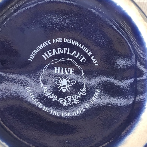 Just Bee Stoneware Mug by Heartland Hive - Picture 7 of 8